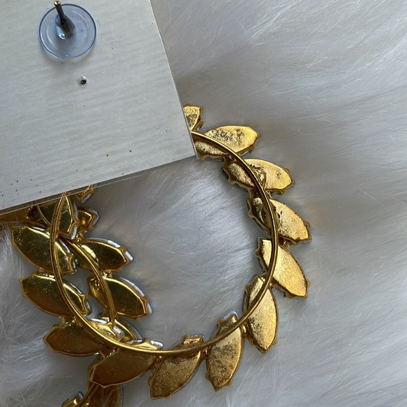 Gold Multicolour open circle earrings - Picture 7 of 12